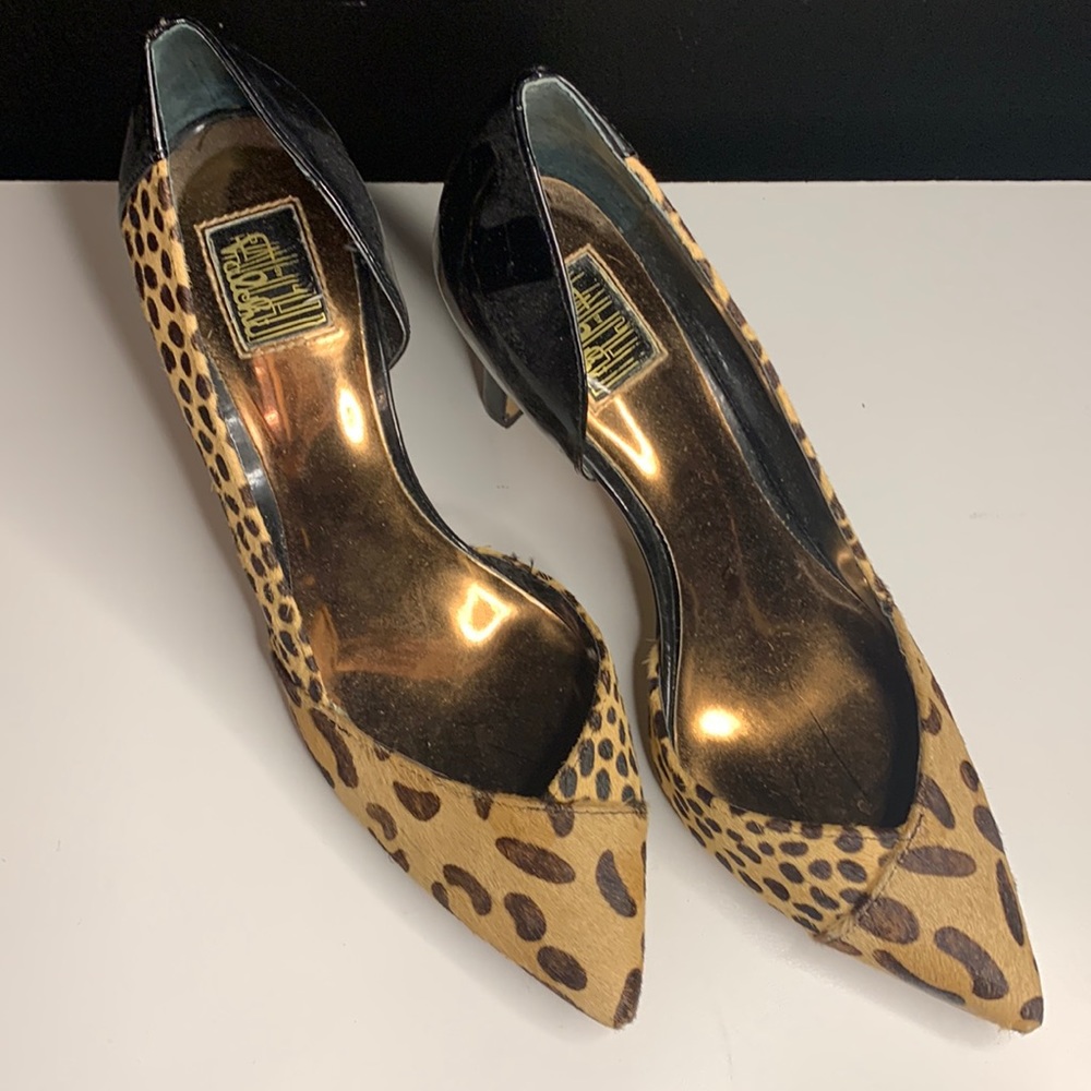 Falchi by Carlos Falchi - Lucinda Pump Natural Leopard.  Size 7.5M